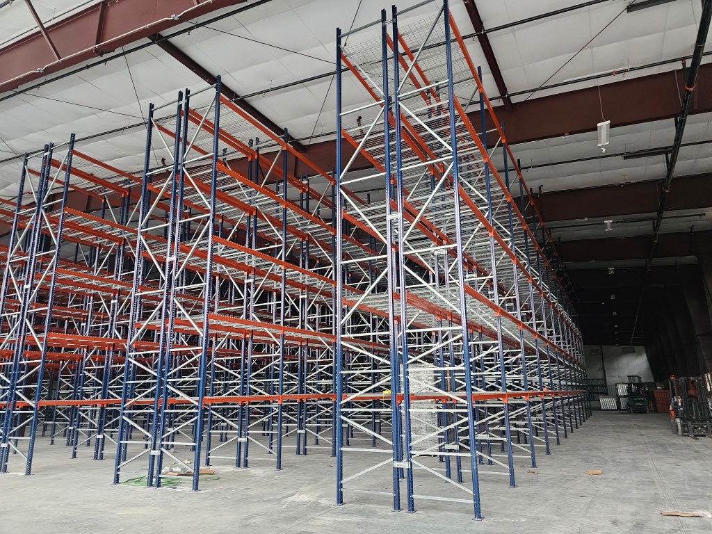 Does Pallet Racking Need to Be Bolted Down?