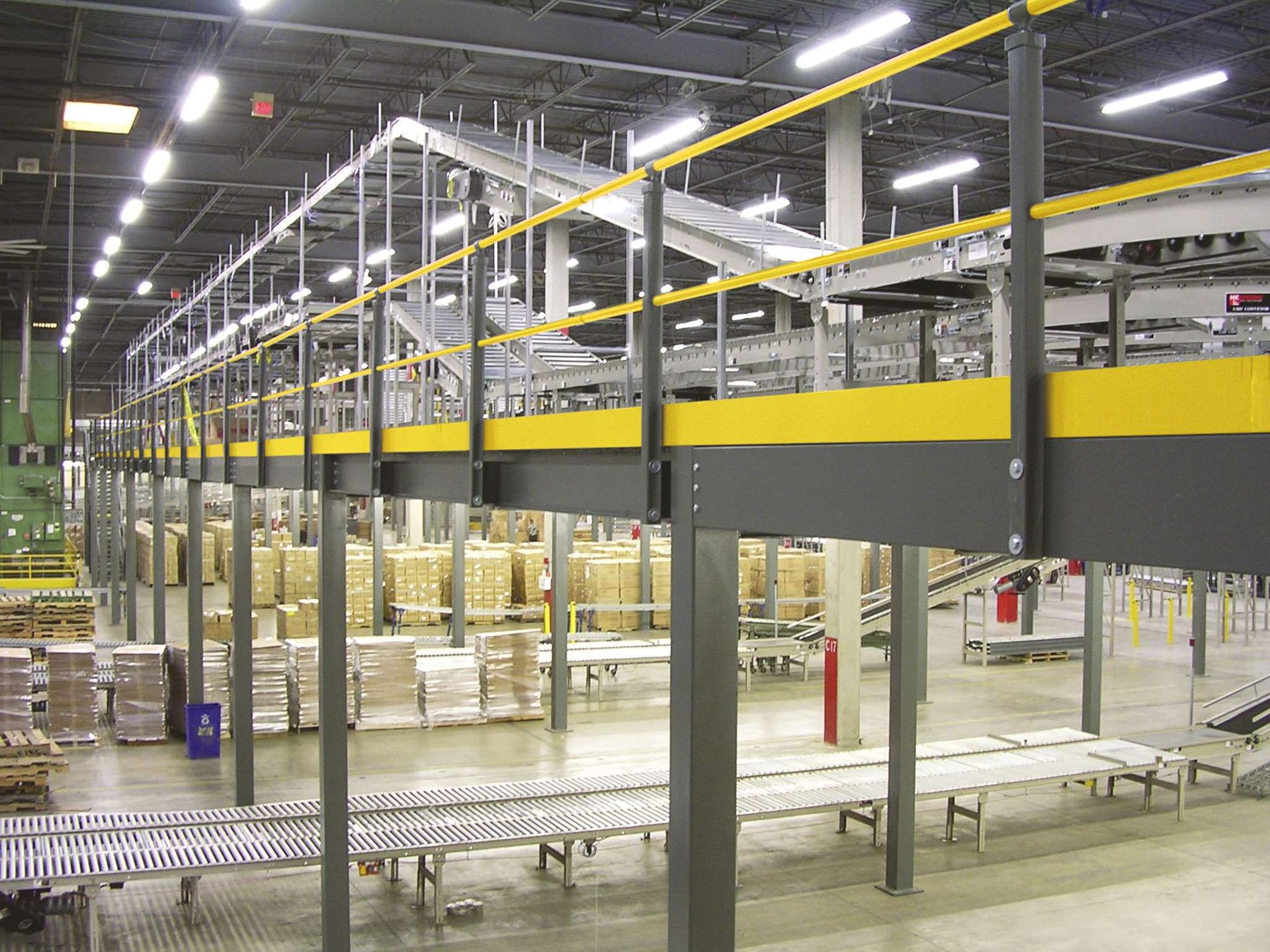 Mezzanines warehouse storage system