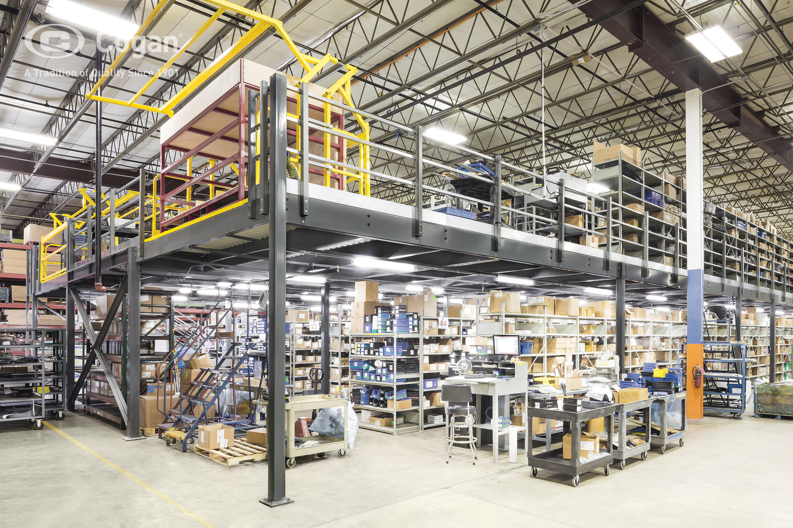 Mezzanines product in warehouse setting